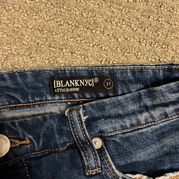 Medium- dark washed Jean shorts size 27 - Picture 2 of 3